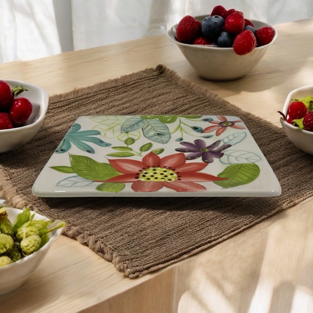 Laurie Gates Daisy Square Salad Luncheon Dessert Plates Hand-painted Set Of 2 - Picture 6 of 6